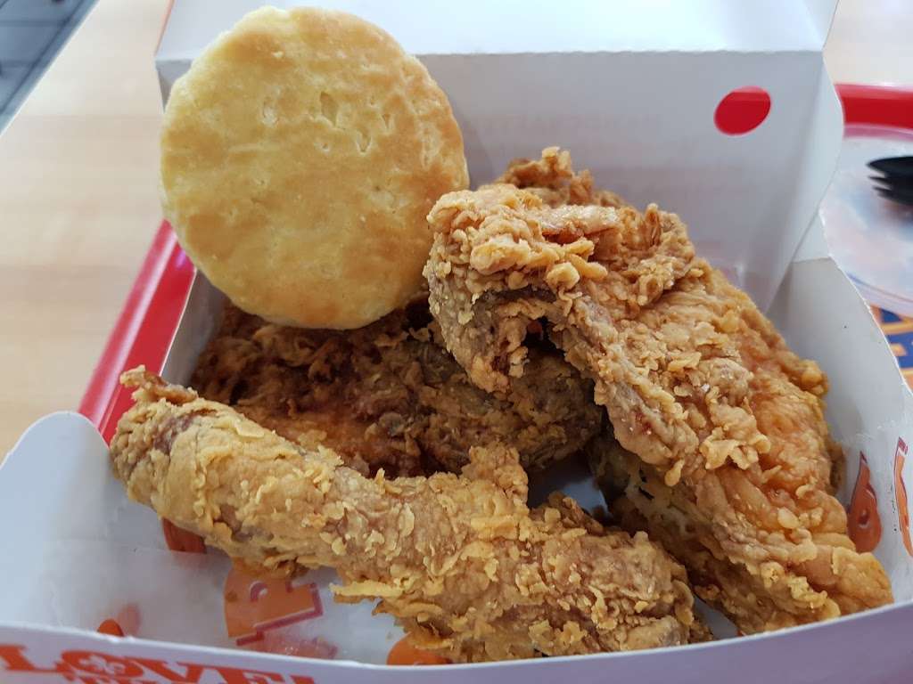 Popeyes Louisiana Kitchen | 13100 Main St, Hesperia, CA 92345 | Phone: (760) 949-0406