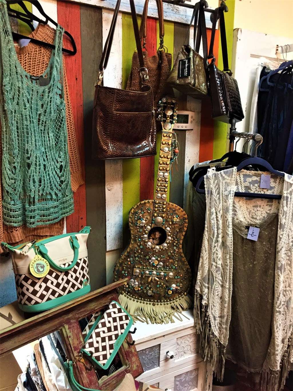Charisma Fine Consignment Coop | 9142 W Ken Caryl Ave Suite D-2, Littleton, CO 80128, USA | Phone: (720) 505-1596