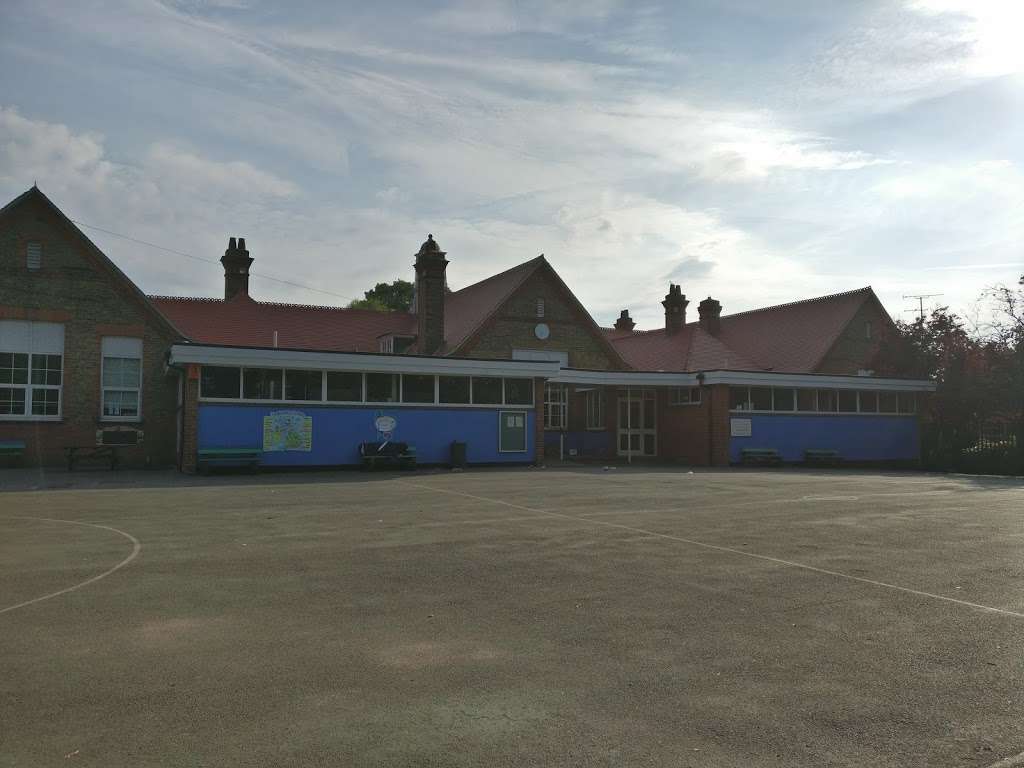 Knebworth Primary & Nursery School | Swangleys Ln, Knebworth SG3 6AA, UK | Phone: 01438 812184