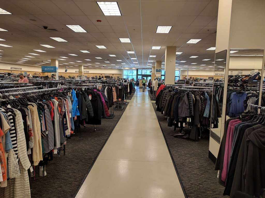 Nordstrom Rack Middlesex Commons | 43 Middlesex Turnpike Ste 5, Burlington, MA 01803, USA | Phone: (781) 345-4960