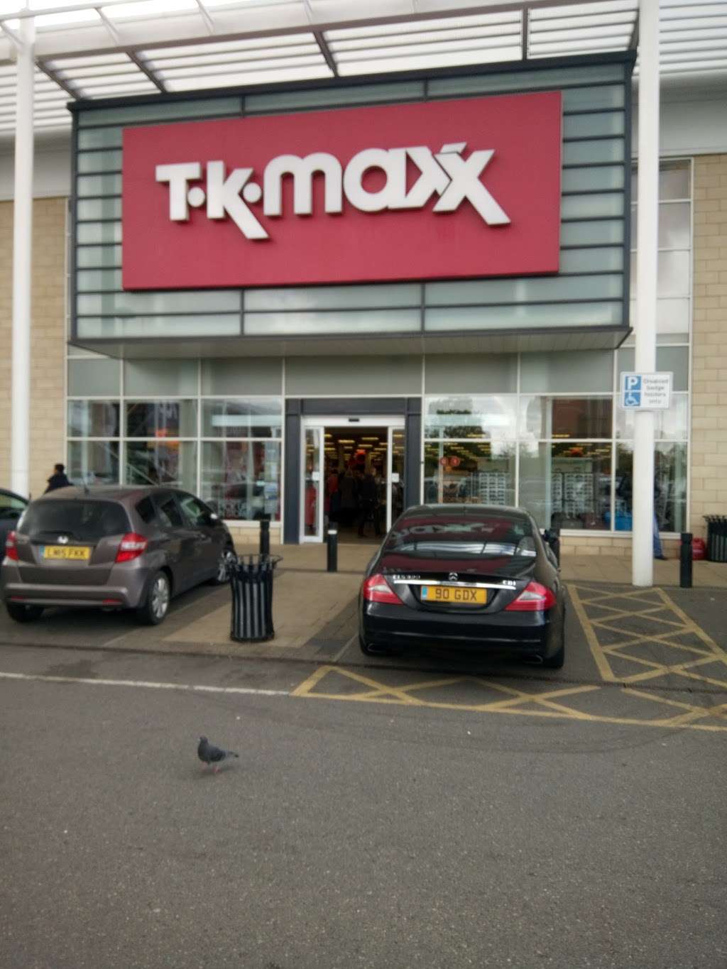 T K Maxx Ltd | Brent South Shopping Park, Tilling Rd, London NW2 1LS, UK | Phone: 020 8452 4687