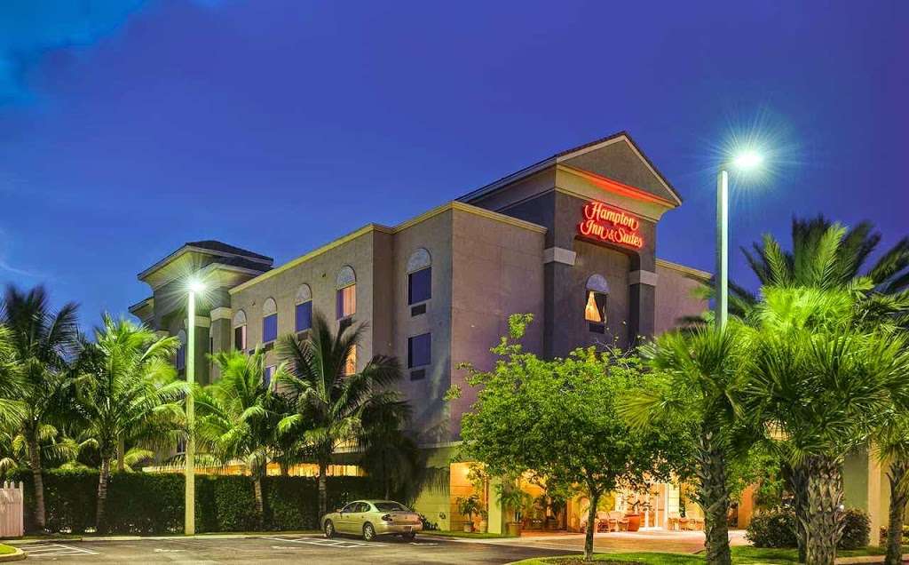 Hampton Inn & Suites Wellington | 2155 Wellington Green Dr, Wellington, FL 33414, USA | Phone: (561) 472-9696