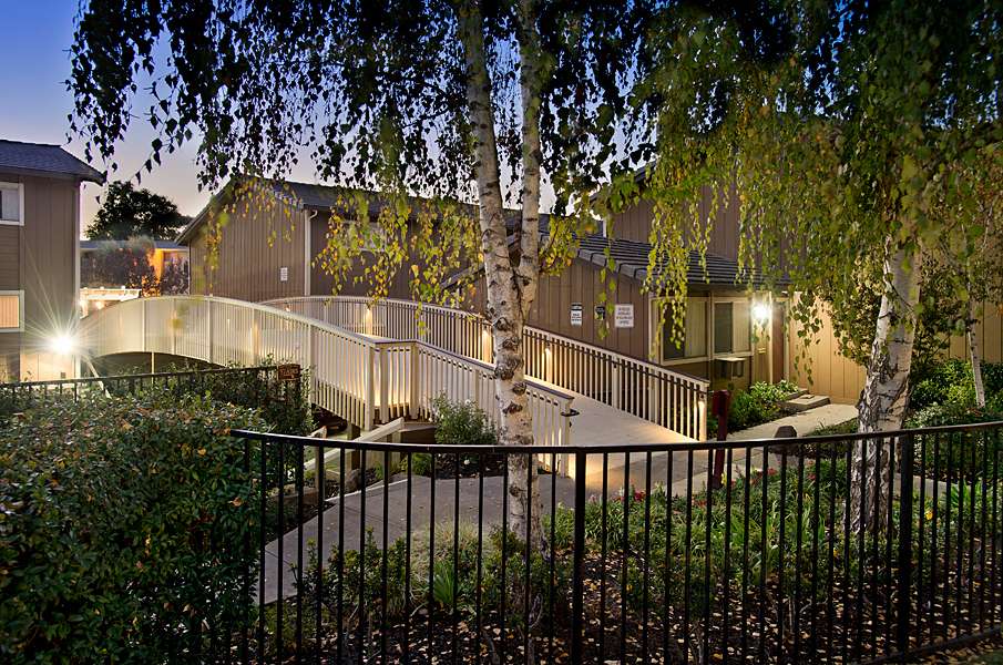 Shadow Oaks Apartment Homes | 202 Calvert Dr, Cupertino, CA 95014, USA | Phone: (408) 759-4182