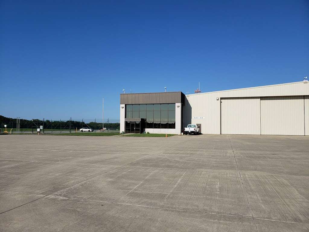 Anderson Municipal Airport | 282 Airport Rd, Anderson, IN 46017, USA | Phone: (765) 648-6292