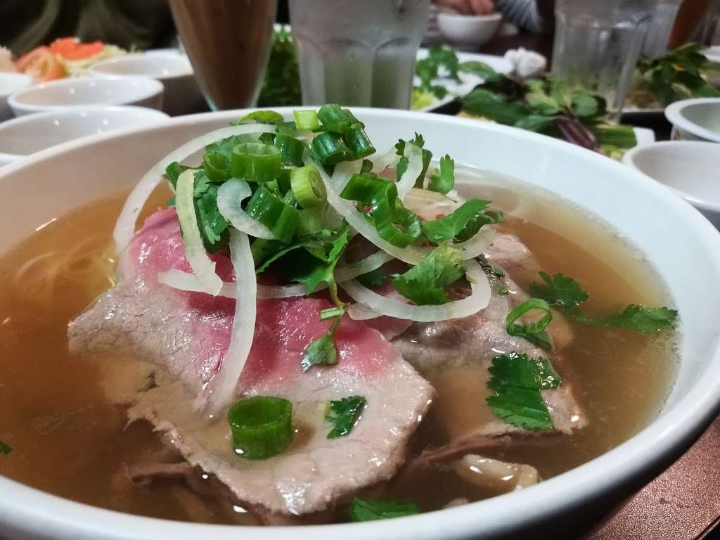 Hương Vị Restaurant | 15180 Prairie Ave, Lawndale, CA 90260, USA | Phone: (310) 978-8999