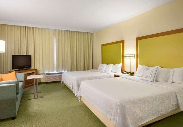 SpringHill Suites by Marriott Lawrence Downtown | One Riverfront Plaza, Lawrence, KS 66044, USA | Phone: (785) 841-2700