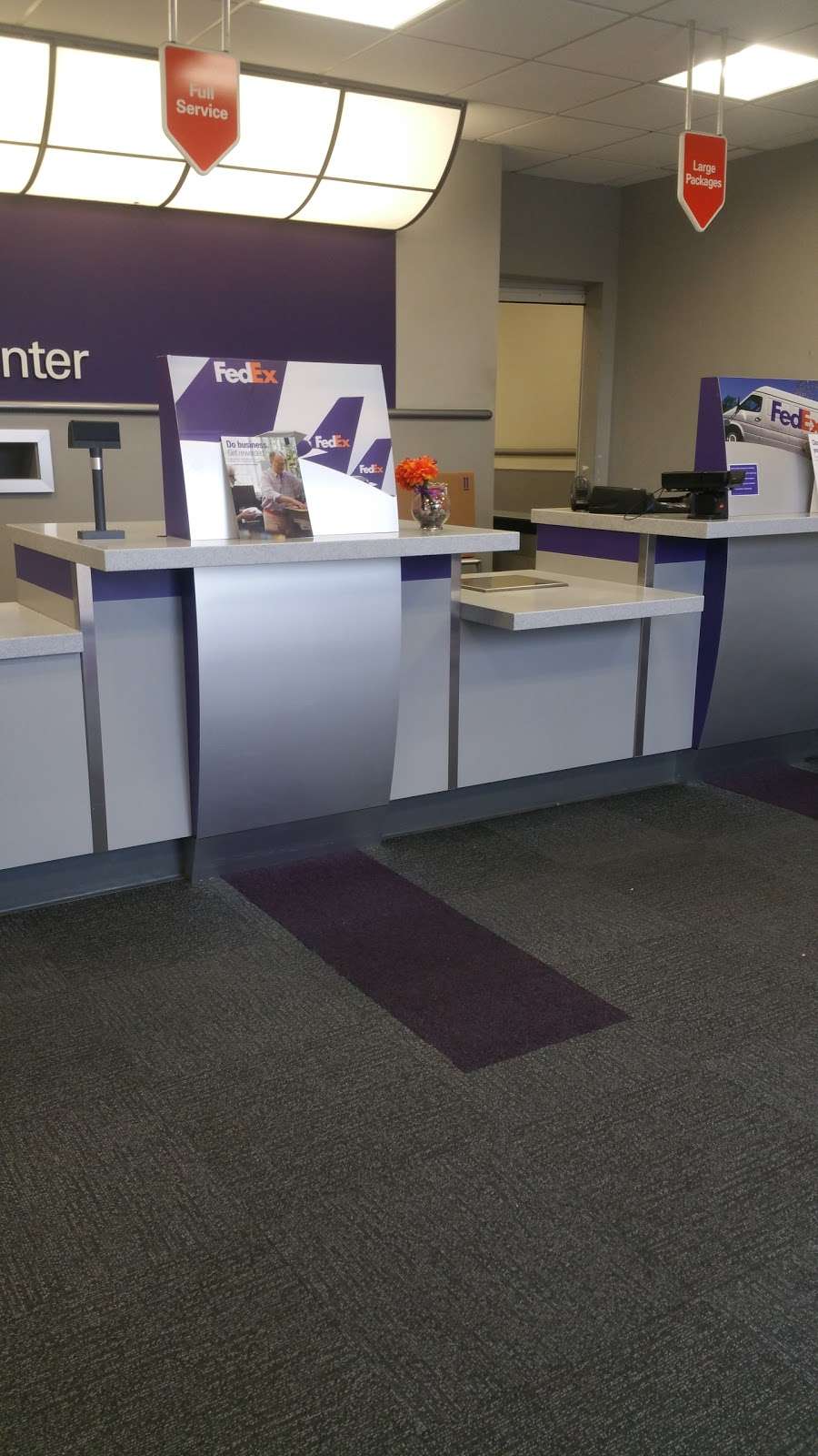 FedEx Ship Center | 2795 Holly Hall St, Houston, TX 77054, USA | Phone: (800) 463-3339