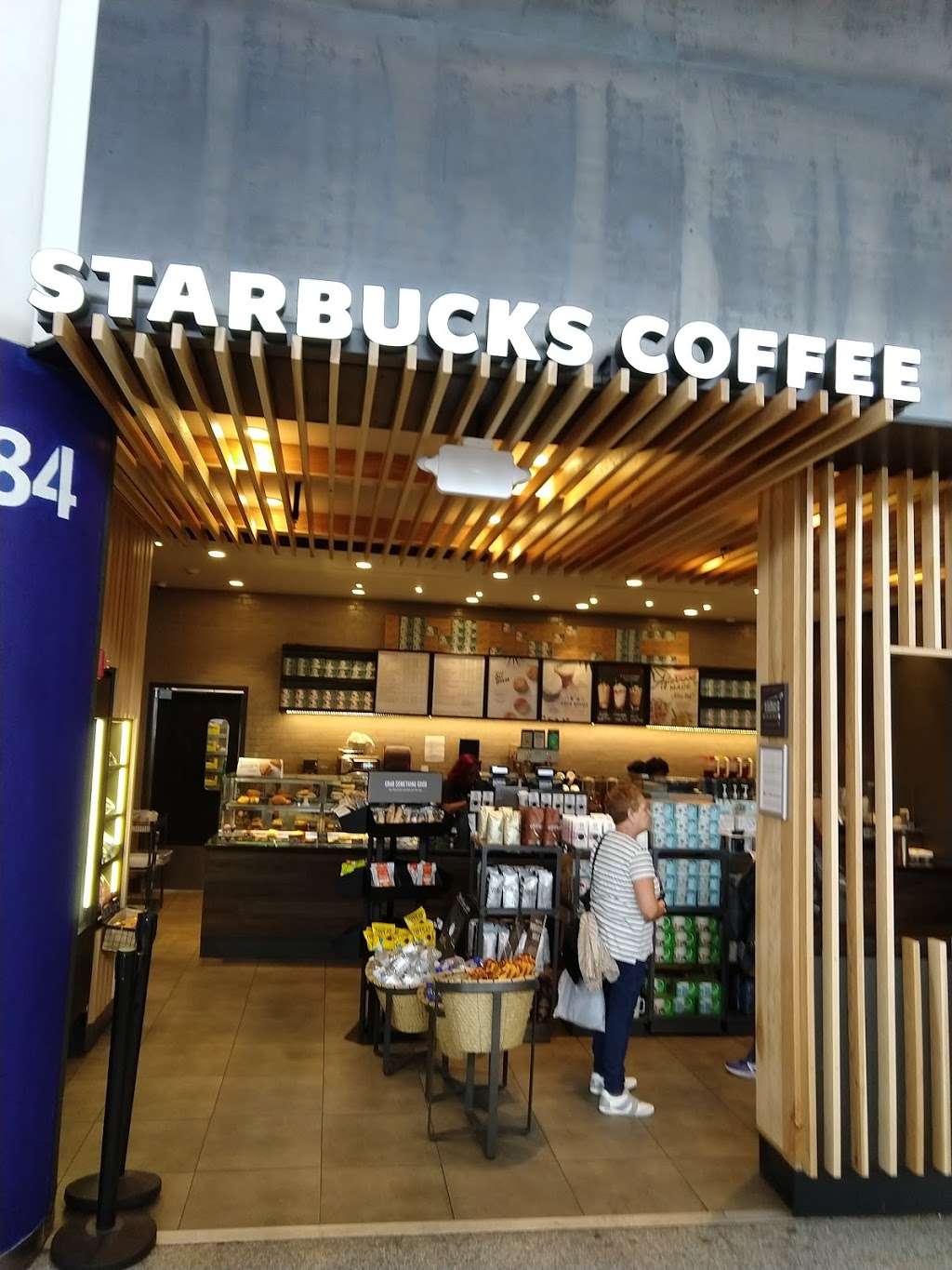 Starbucks | Terminal C #86, Newark, NJ 07114, USA | Phone: (800) 782-7282