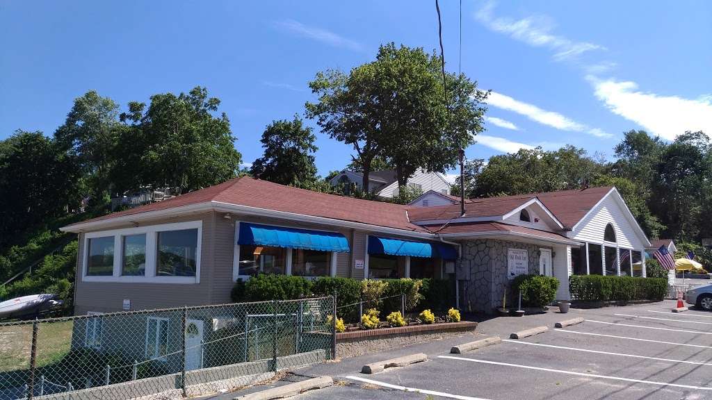 Old Dock Inn | 798 Old Dock Rd, Kings Park, NY 11754, USA | Phone: (631) 269-4118