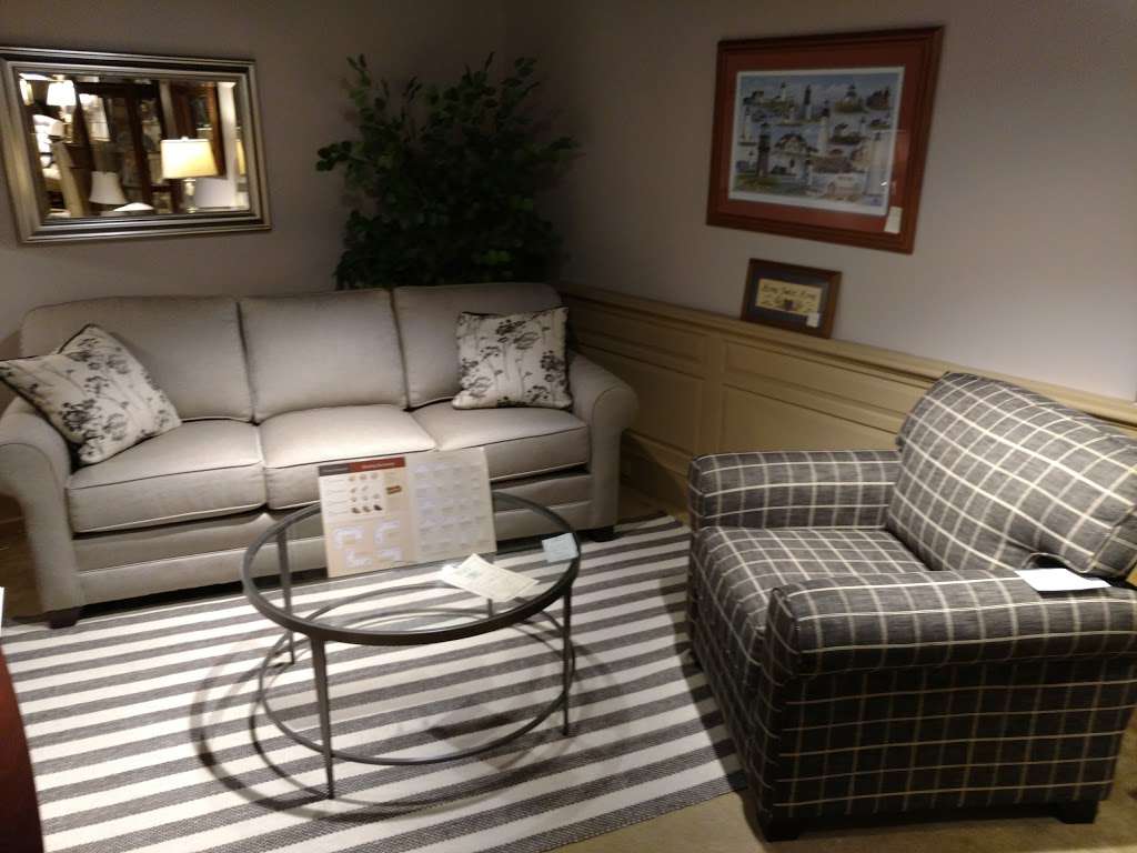 Plymouth Furniture | 298 Court St, Plymouth, MA 02360, USA | Phone: (508) 747-3137