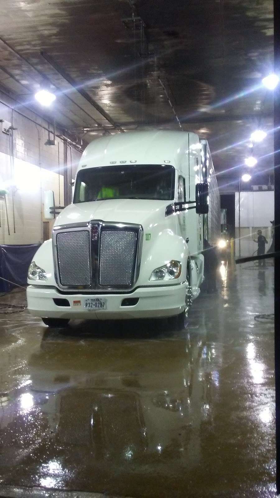 Blue Beacon Truck Wash of San Antonio East, TX | 6089, I-10, San Antonio, TX 78219 | Phone: (210) 661-2323