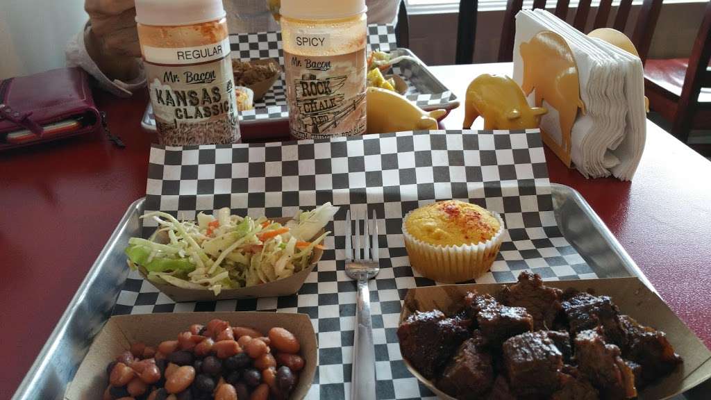 Mr Bacon BBQ | 624 N 2nd St, Lawrence, KS 66044, USA | Phone: (785) 865-4116