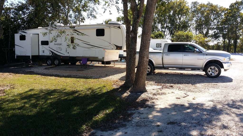 Angleton RV Park | 799 County Rd 44, Angleton, TX 77515 | Phone: (979) 215-6187