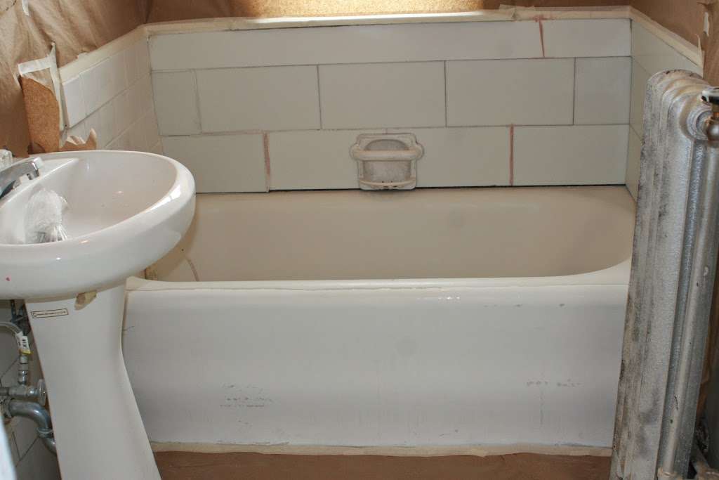 Coutino Refinishing Tubs & More | 2005 E Elm St, Griffith, IN 46319, USA | Phone: (219) 980-2902