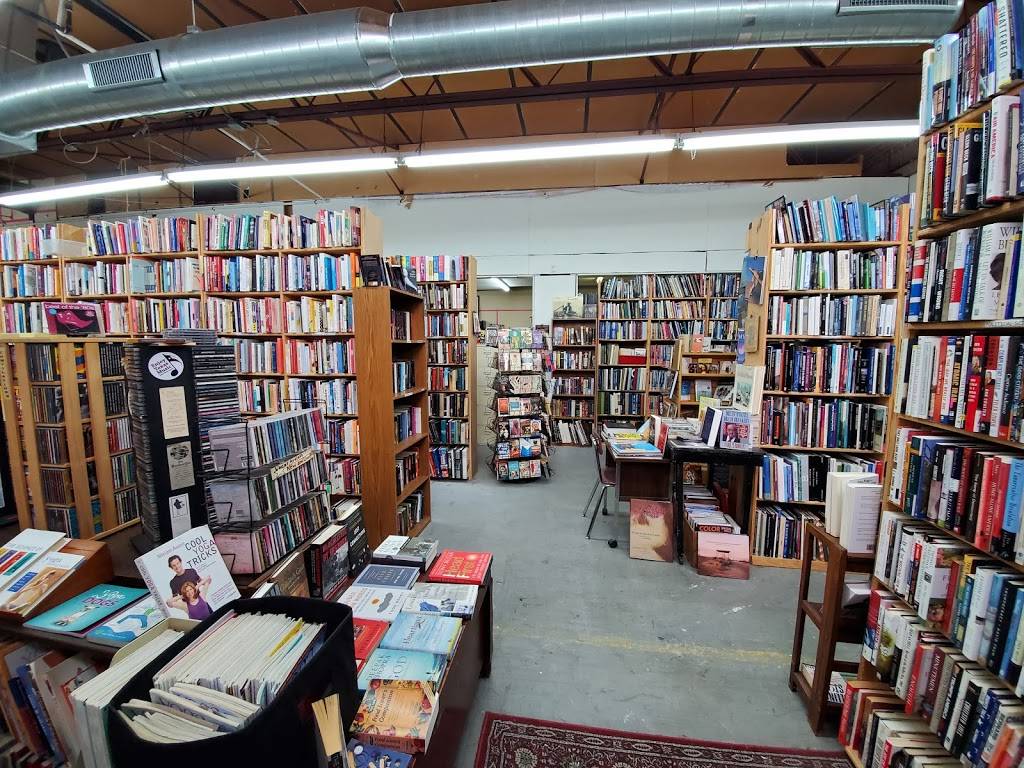 Lucky Dog Books | 10534 Garland Rd, Dallas, TX 75218, USA | Phone: (214) 827-4860