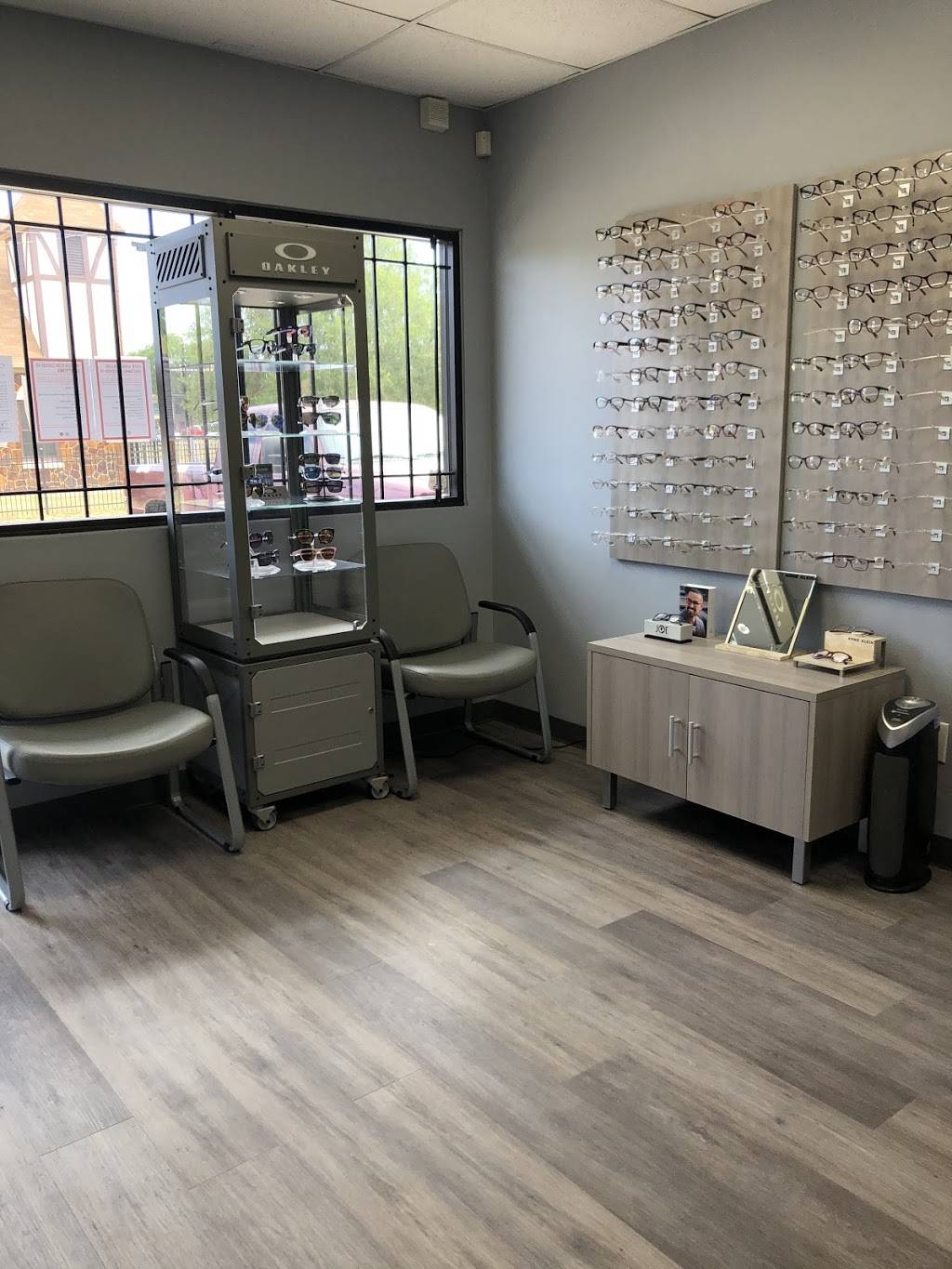 Eye-Deal Vision | 8010 5th St Suite 3, Somerset, TX 78069, USA | Phone: (210) 691-4733