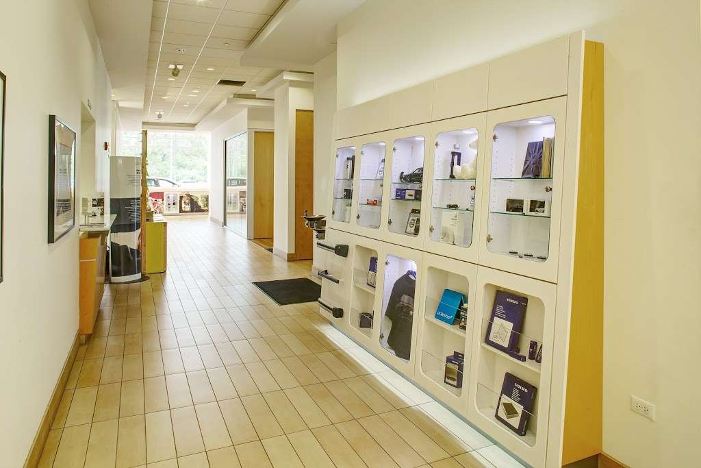 Fields Volvo Cars Northfield | 770 Frontage Rd, Northfield, IL 60093, USA | Phone: (847) 831-2100