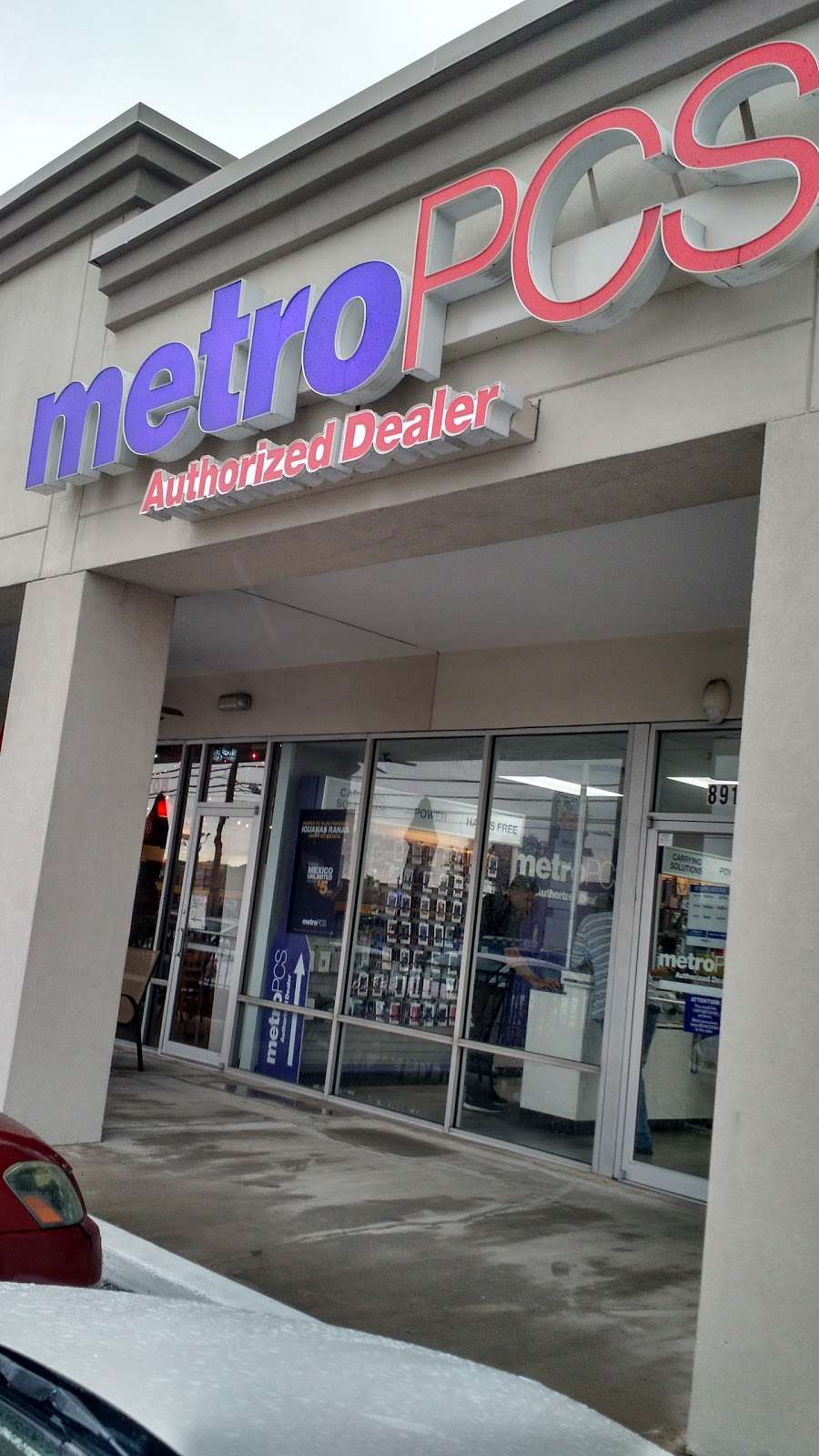 Metro by T-Mobile | 8912 Westheimer Rd, Houston, TX 77063, USA | Phone: (832) 581-2359