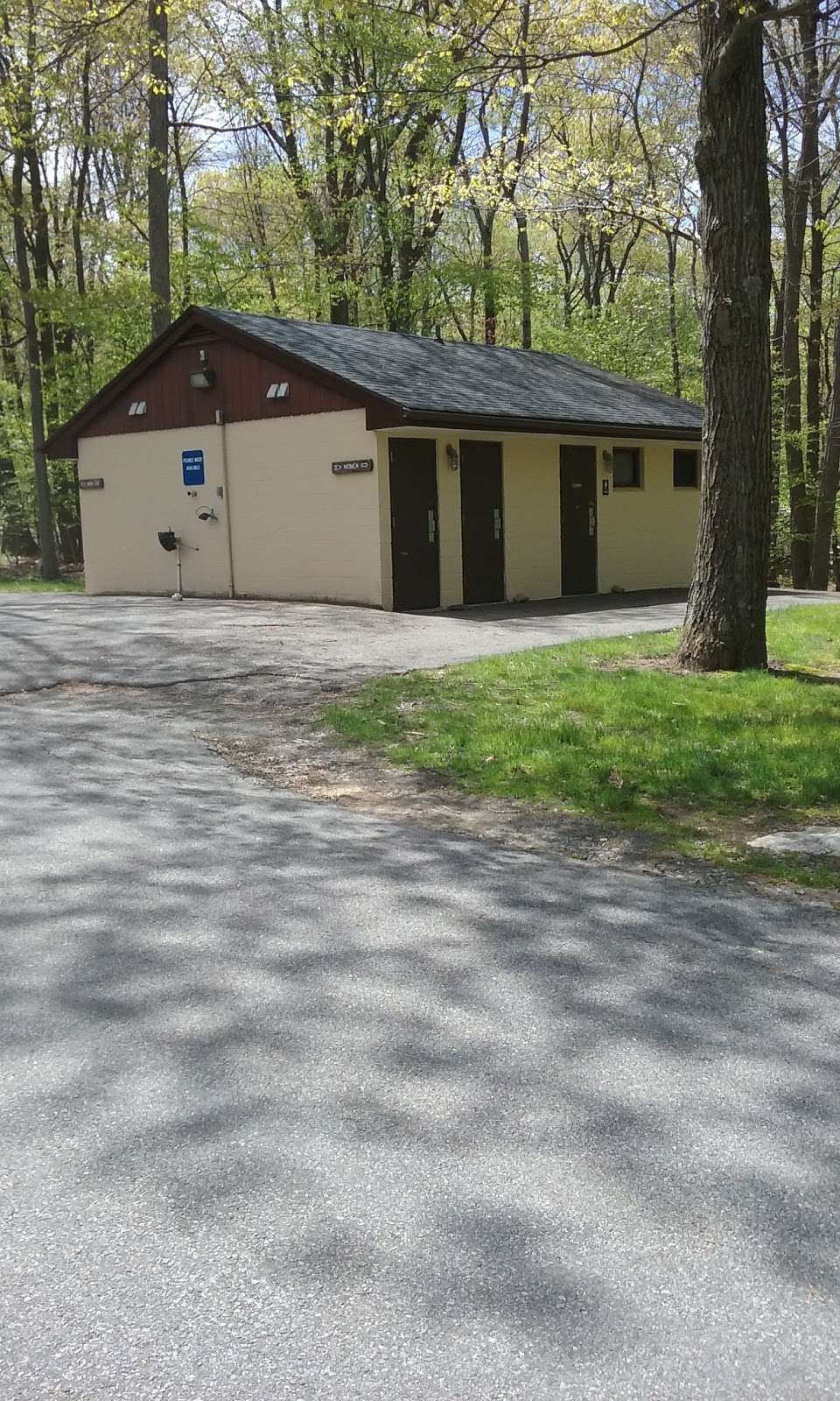 Mahlon Dickerson Campgrounds | 955 Weldon Road, RV Area (Campground Office), Lake Hopatcong, NJ 07849, USA | Phone: (973) 697-3140