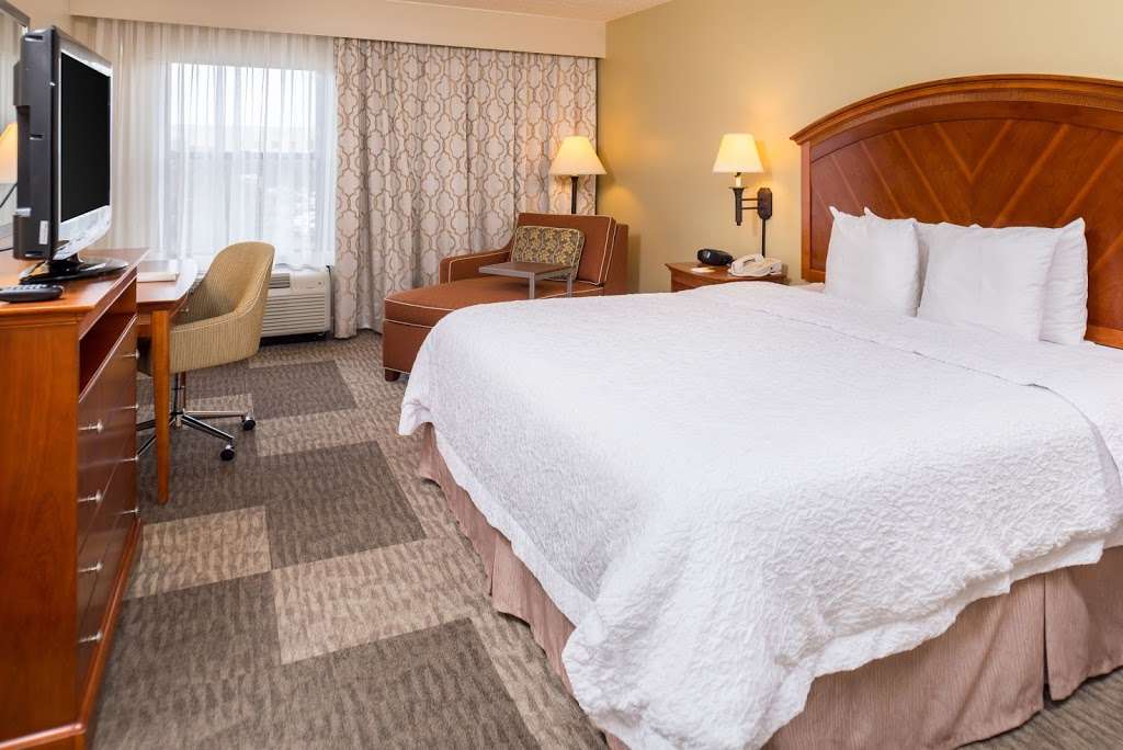 Hampton Inn San Antonio-Northwoods | 2127 Gold Canyon Dr, San Antonio, TX 78232, USA | Phone: (210) 404-1144