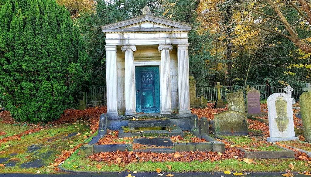 Putney Vale Cemetery and Crematorium | Stag Ln, Wimbledon, London SW15 3DZ, UK | Phone: 020 3959 0090