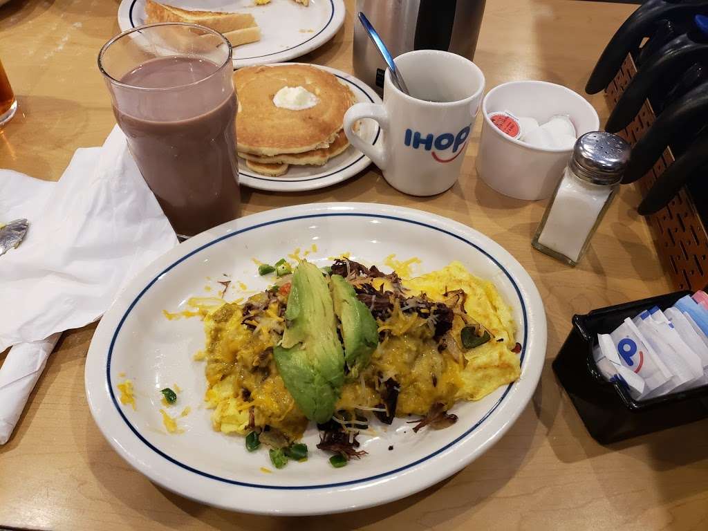 IHOP | Terminal E, 2610 N International Pkwy Gate 8, Dallas, TX 75261, USA | Phone: (972) 973-6433