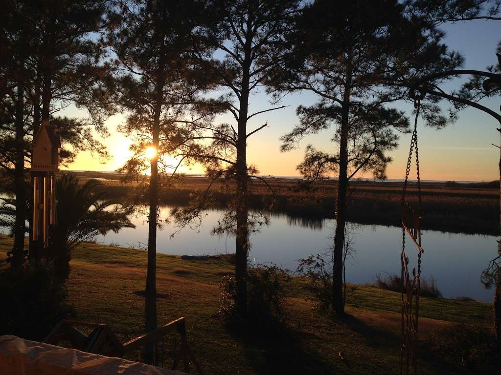 Trinity Bay RV & Lodging | P. O. Box 836, 1512 S Main St, Anahuac, TX 77514, USA | Phone: (409) 267-6774