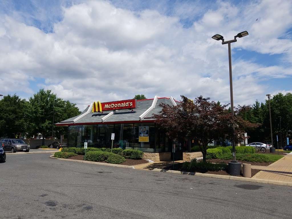 McDonalds | 5600 Franconia Rd, Alexandria, VA 22310, USA | Phone: (703) 971-8198