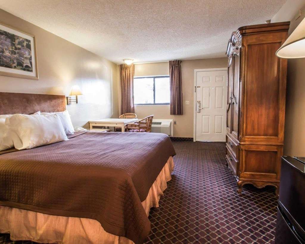 Rodeway Inn | 1317 S Orange Blossom Trail, Apopka, FL 32703, USA | Phone: (407) 886-1010