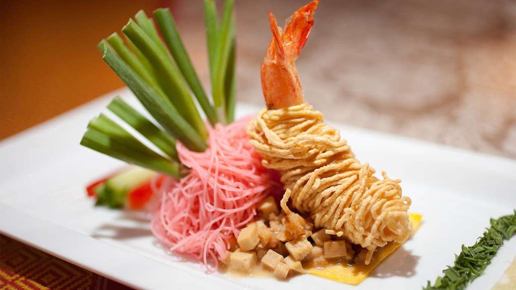 Aruns Thai Restaurant | 4156 N Kedzie Ave, Chicago, IL 60618, USA | Phone: (773) 539-1909