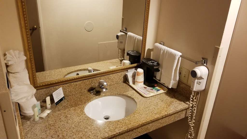 Quality Inn & Suites | 871 York Rd, Gettysburg, PA 17325, USA | Phone: (717) 337-2400