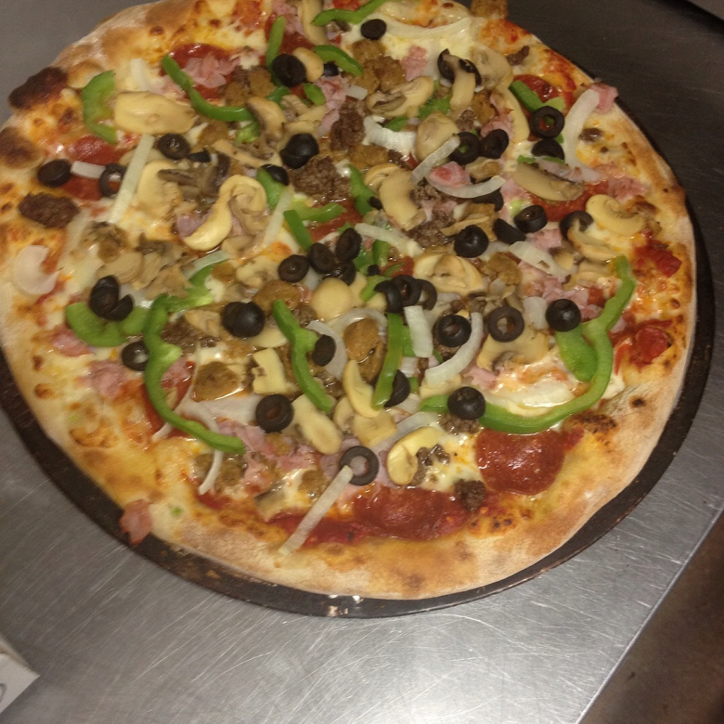 Gourmet Pizza and Subs | 8541 Fort Smallwood Rd h, Pasadena, MD 21122, USA | Phone: (410) 360-8777