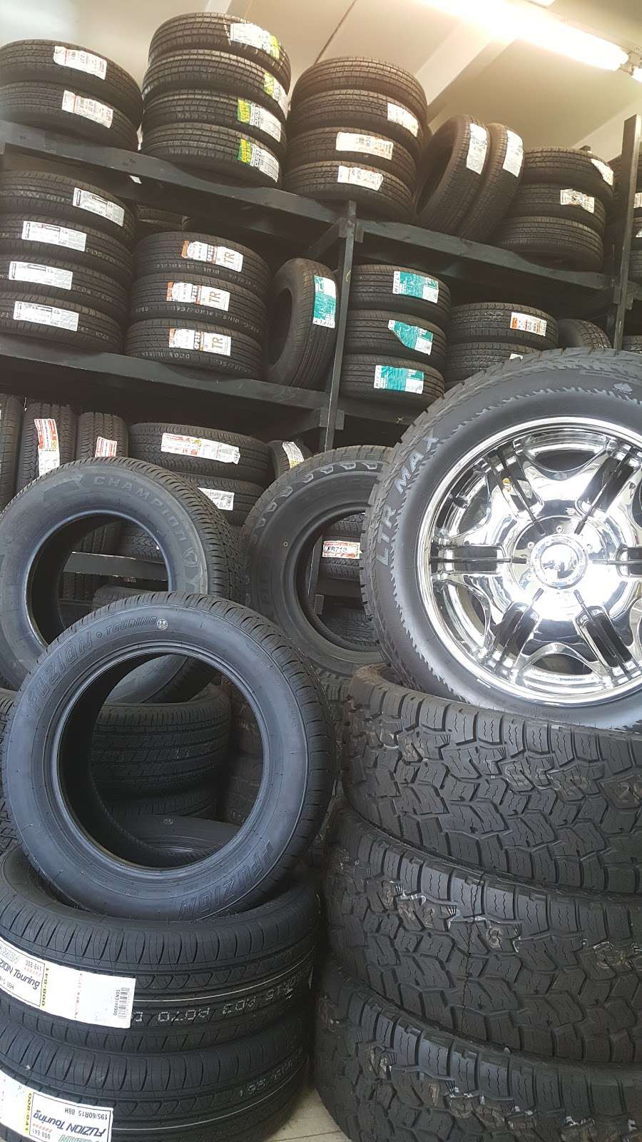 Peerless Tires | 2235 S Syracuse Way, Denver, CO 80231, USA | Phone: (303) 755-3830