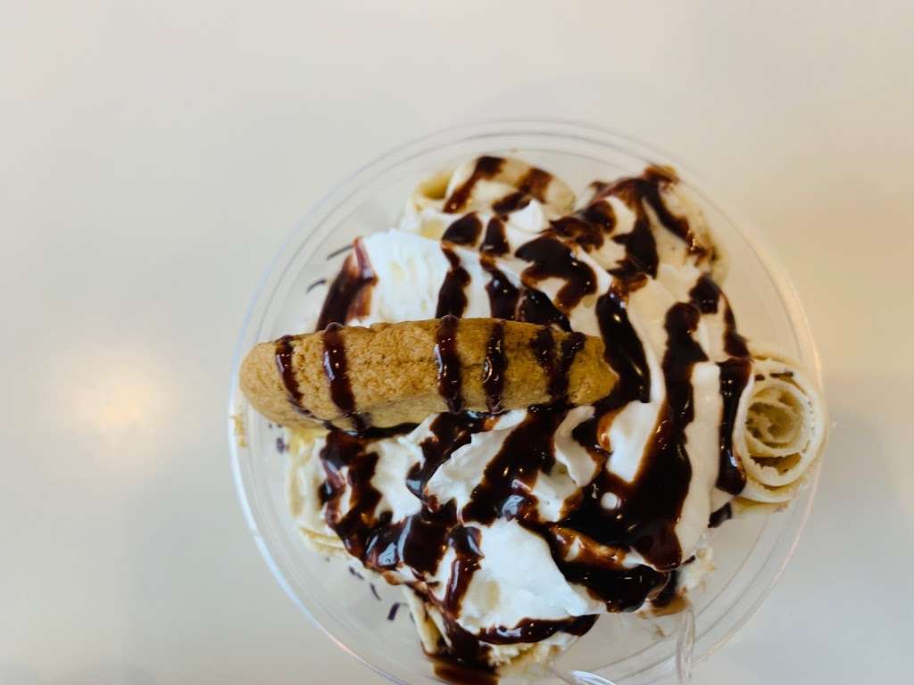 Rolling Reys Ice Cream | 2230 SE Military Dr #102, San Antonio, TX 78223, USA | Phone: (210) 444-9918