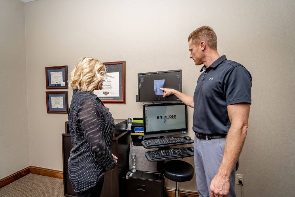 Engelken Chiropractic & Acupuncture | 2621 N Greenwich Rd Suite 500, Wichita, KS 67226, USA | Phone: (316) 440-6888