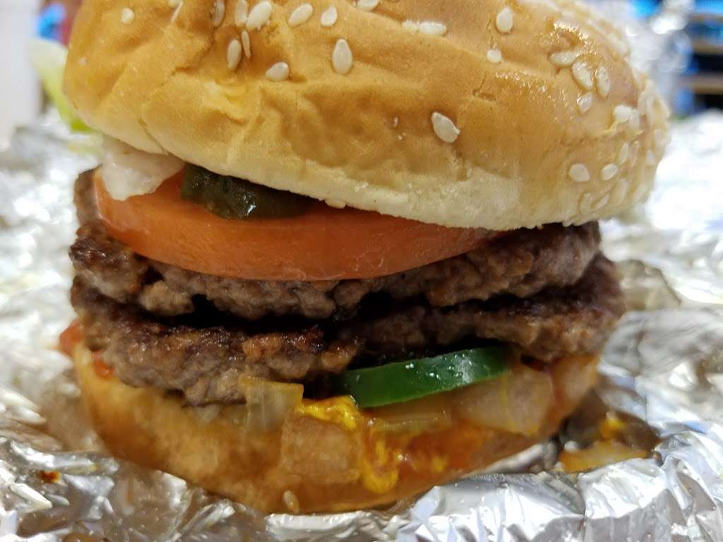 Five Guys | 6000 Northwest Hwy, Crystal Lake, IL 60014, USA | Phone: (815) 479-0430