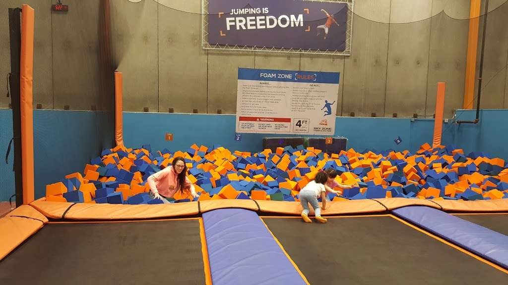 Sky Zone Trampoline Park | 360 Dr Martin Luther King Jr Dr, Norwalk, CT 06854, USA | Phone: (203) 939-7222