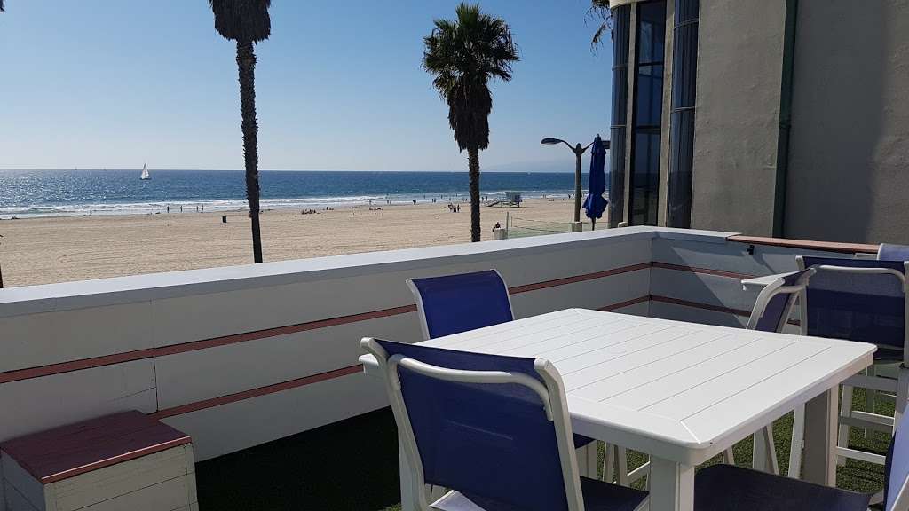Venice on the Beach Hotel | 2819 Ocean Front Walk, Venice, CA 90291, USA | Phone: (310) 429-0234