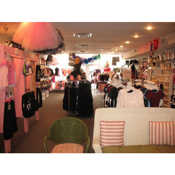 Applause Dancewear | 1602 Hillside Avenue, New Hyde Park, NY 11040 | Phone: (516) 488-7404