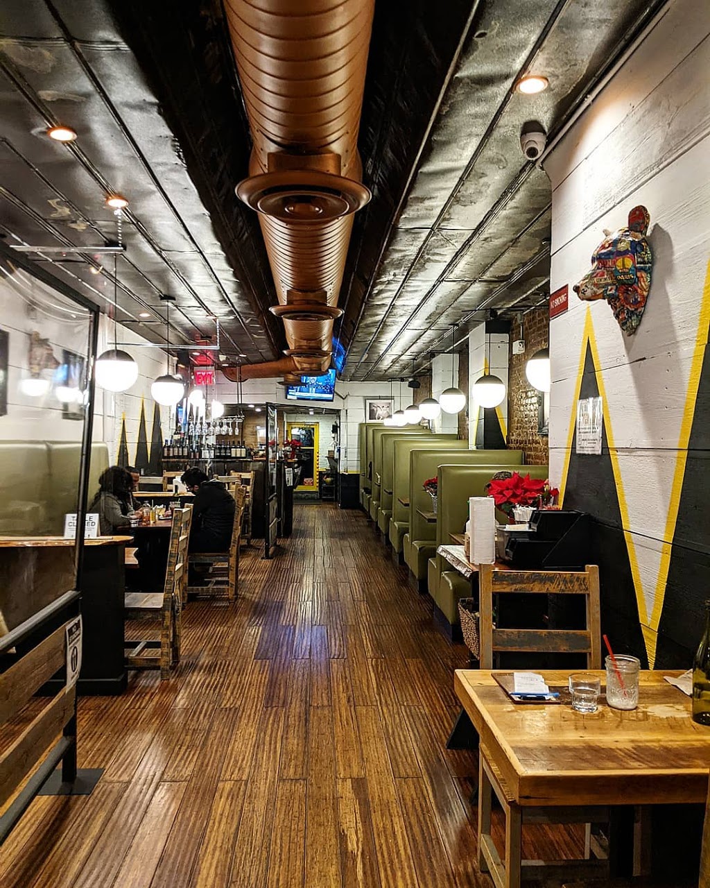 Bareburger | 129 Vervalen St, Closter, NJ 07624, USA | Phone: (201) 660-7720