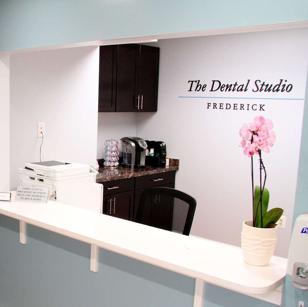 The Dental Studio of Frederick | 2100 Old Farm Dr B, Frederick, MD 21702, USA | Phone: (301) 698-9552