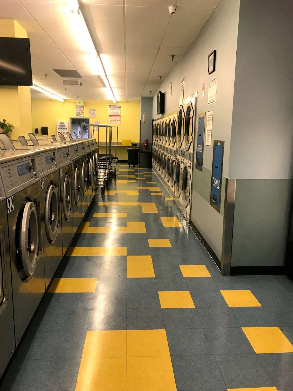 Coin Laundry | 648 Ventura St, Fillmore, CA 93015