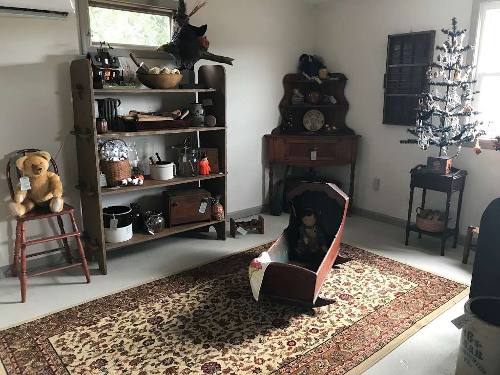 HappiNest Antiques | 406 US-22, Whitehouse Station, NJ 08889, USA | Phone: (908) 823-4946