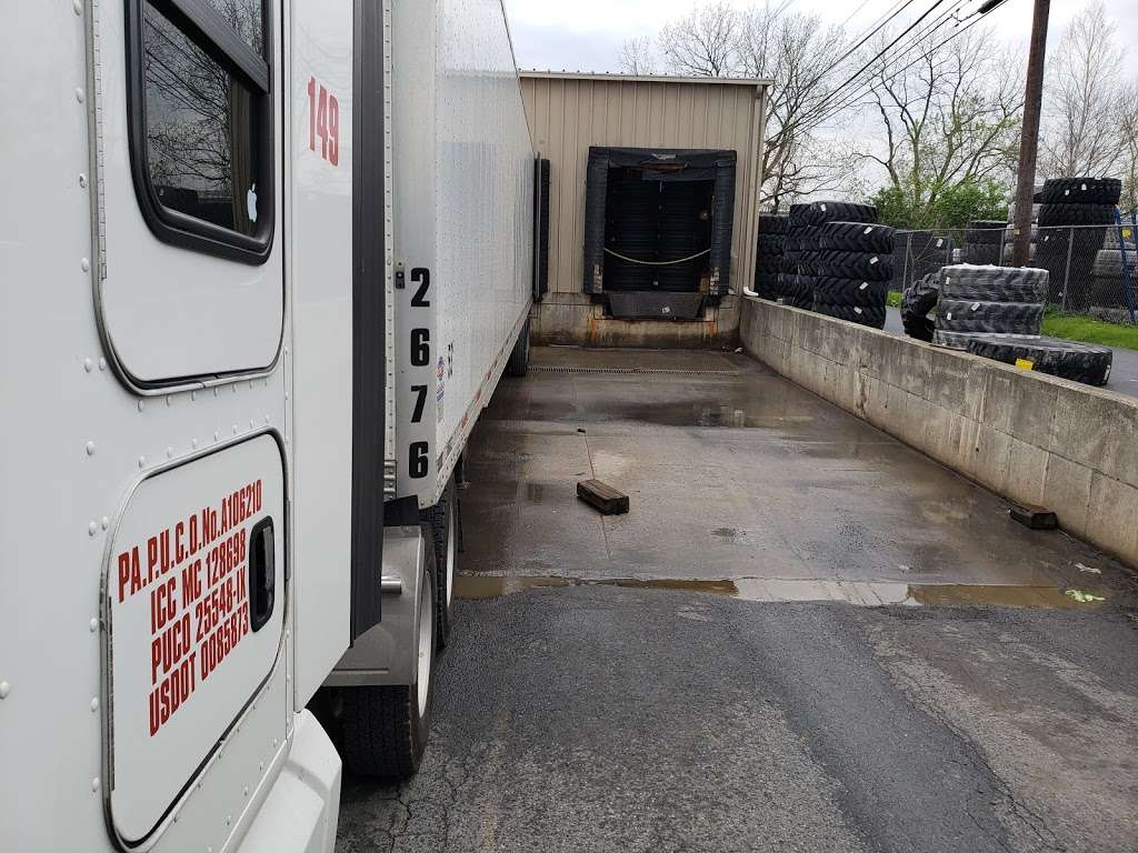 Service Tire Truck Centers - Commercial Truck Tires at Bethlehem | 2255 Ave A, Bethlehem, PA 18017 | Phone: (610) 691-8473