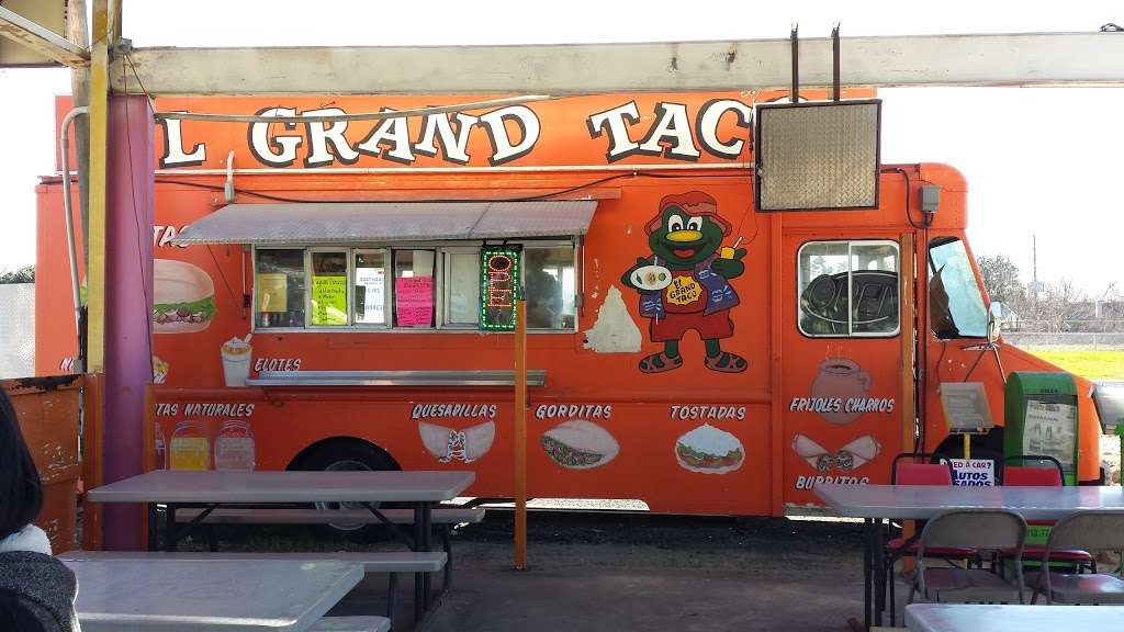 El Grand Taco | 10407 Veterans Memorial Dr, Houston, TX 77038 | Phone: (832) 231-3436