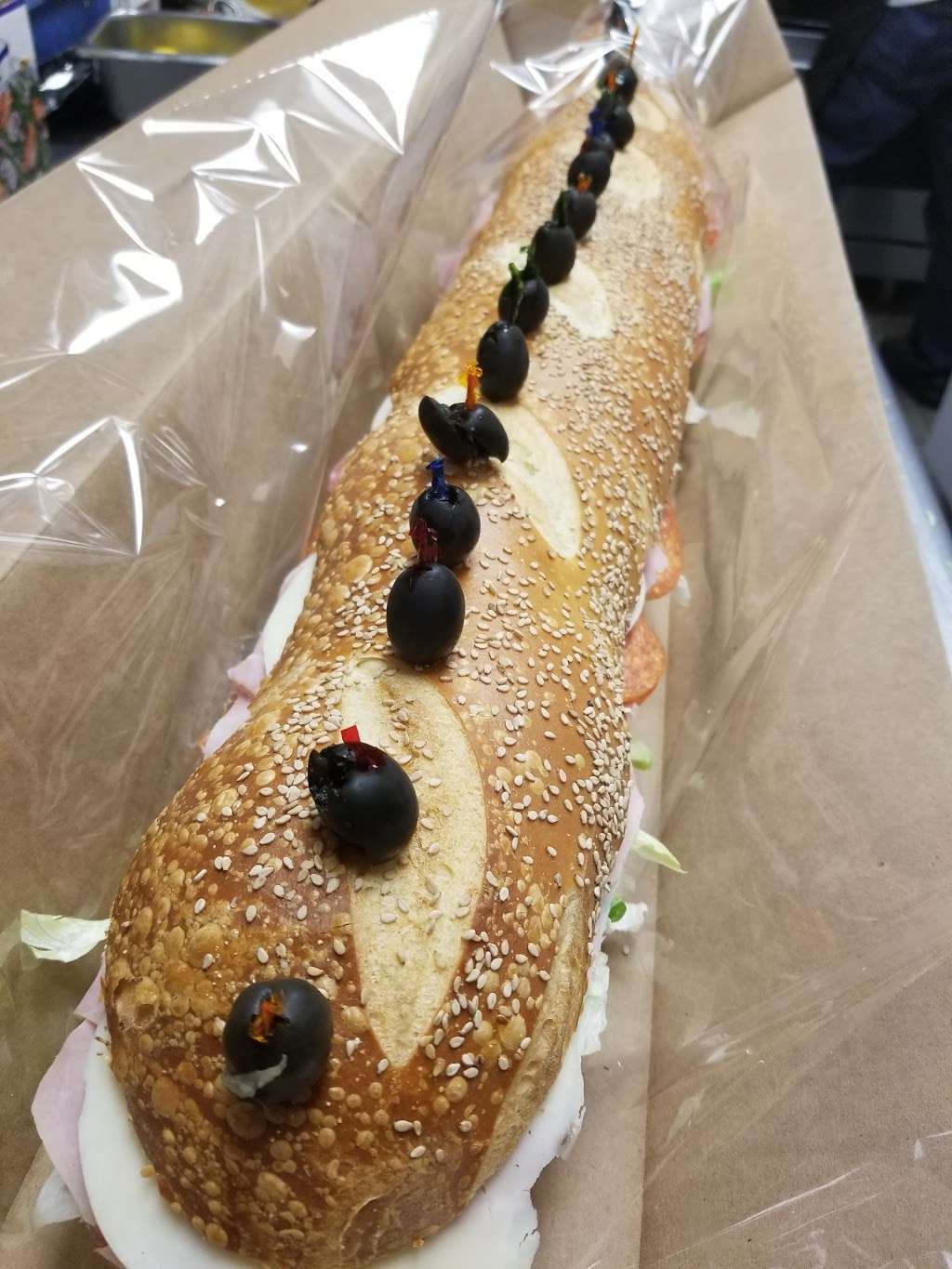 Villa Deli | 337 Wantagh Ave, Levittown, NY 11756, USA | Phone: (516) 731-3600