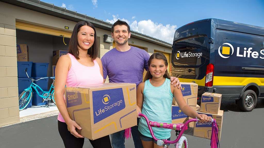 Life Storage | 2015 S Arizona Ave, Chandler, AZ 85286 | Phone: (480) 588-0550