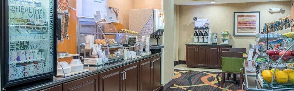 Holiday Inn Express Hanover | 305 Wilson Ave, Hanover, PA 17331, USA | Phone: (717) 637-1228