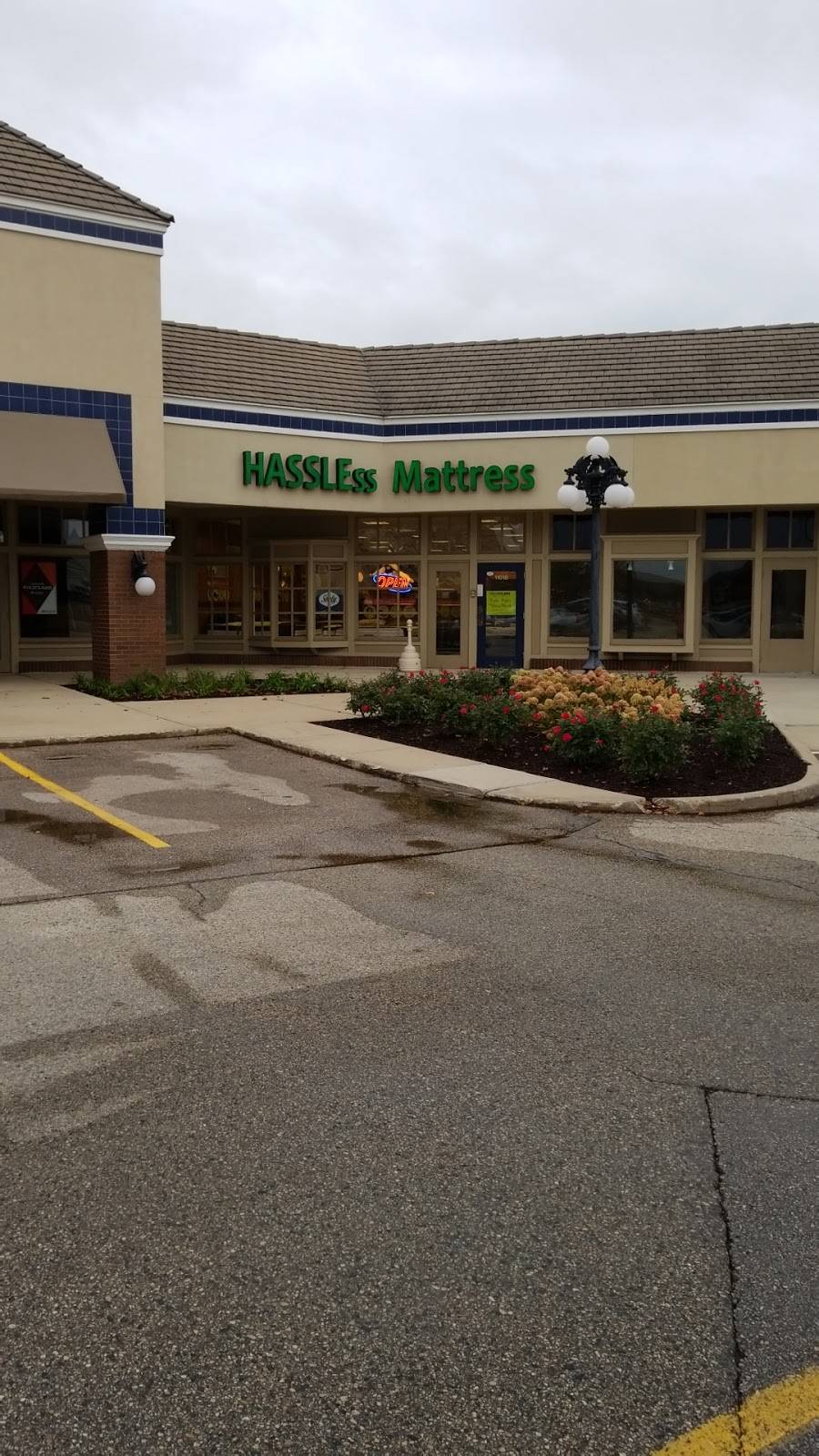 HassleLess Mattress | 10920 N Port Washington Rd, Mequon, WI 53092, United States | Phone: (888) 777-6434