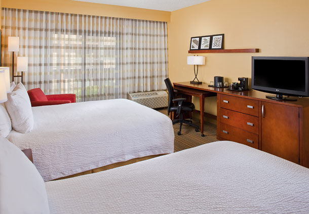 Courtyard by Marriott Orlando Airport | 7155 N Frontage Rd, Orlando, FL 32812, USA | Phone: (407) 240-7200